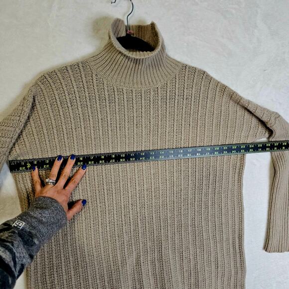 Garnet Hill Sm Ws Oatmeal Tan knit Lambwool Angora Blend turtleneck sweater Warm - Picture 4 of 12
